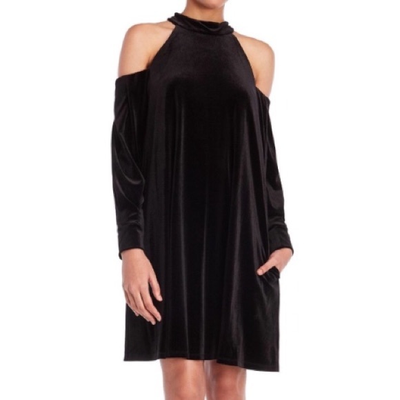 Laundry By Shelli Segal Dresses & Skirts - LAUNDRY COLD SHOULDER VELVET  SHIFT DRESS